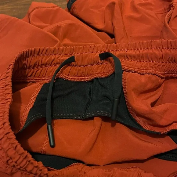 Lululemon Pace Breaker Short Linerless 7" - Picture 3 of 4